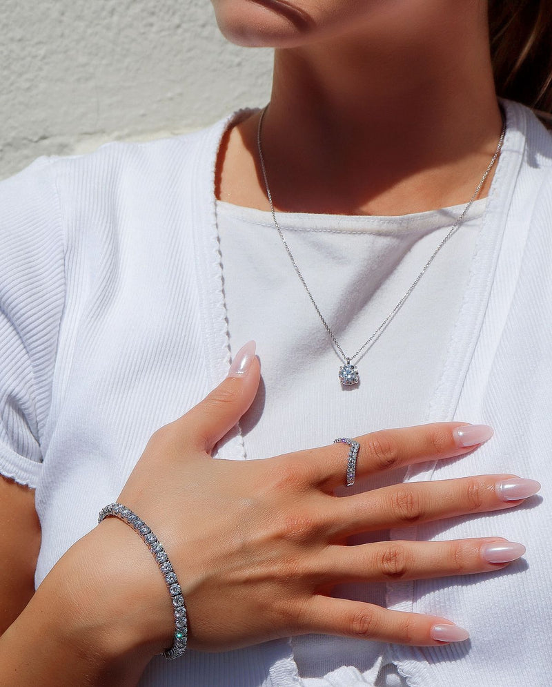 WOMEN'S NECKLACES