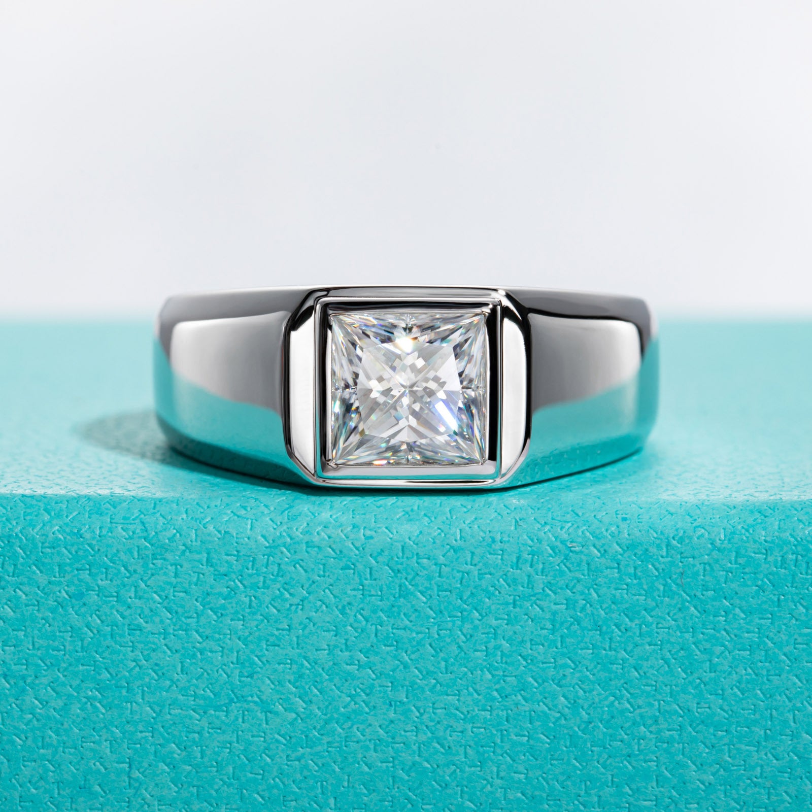 NHẪN MOISSANITE REGAL PRINCE – ĐƯỢC CHẾ TẠO BẠC STERLING VỚI ETERNAGOLD™