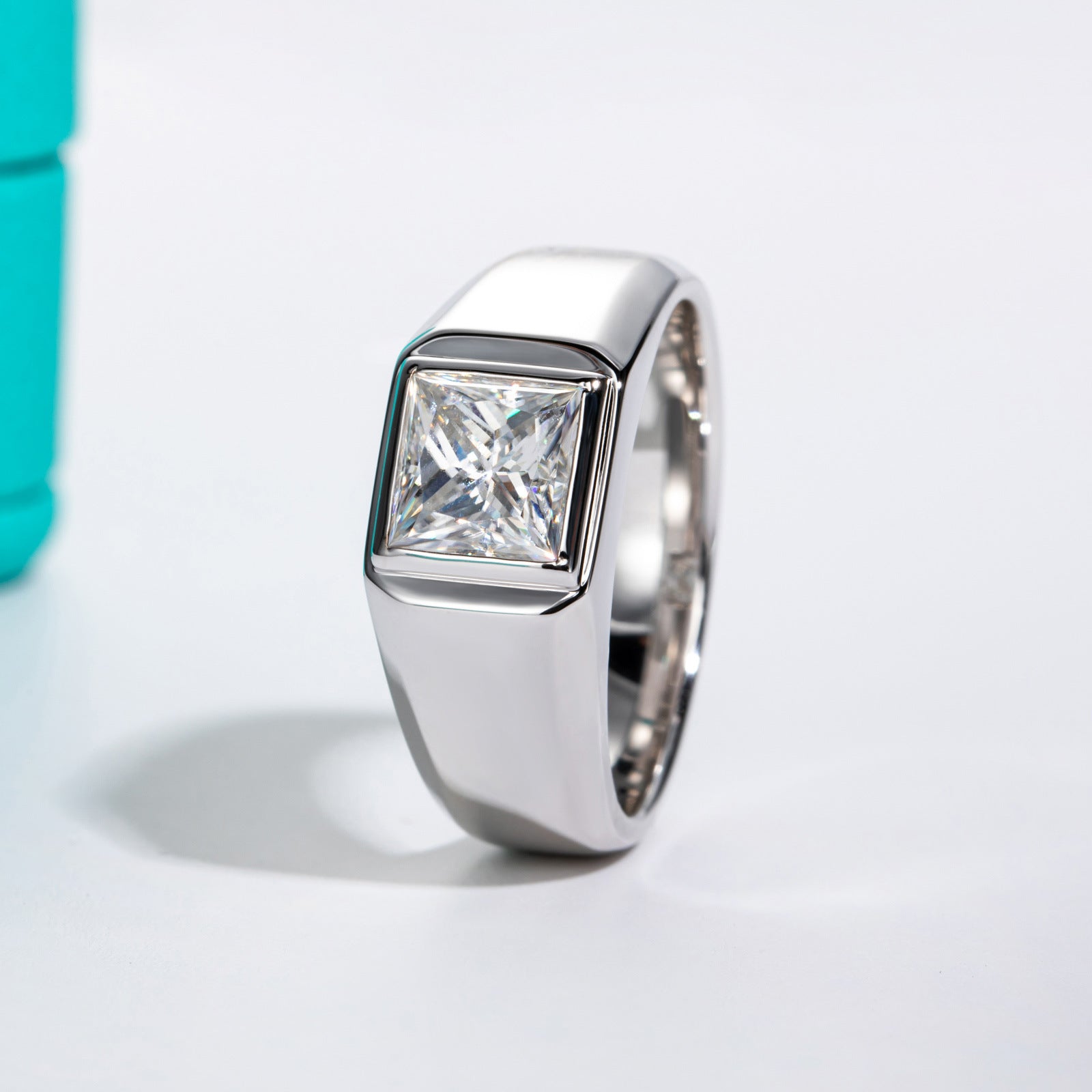 NHẪN MOISSANITE REGAL PRINCE – ĐƯỢC CHẾ TẠO BẠC STERLING VỚI ETERNAGOLD™