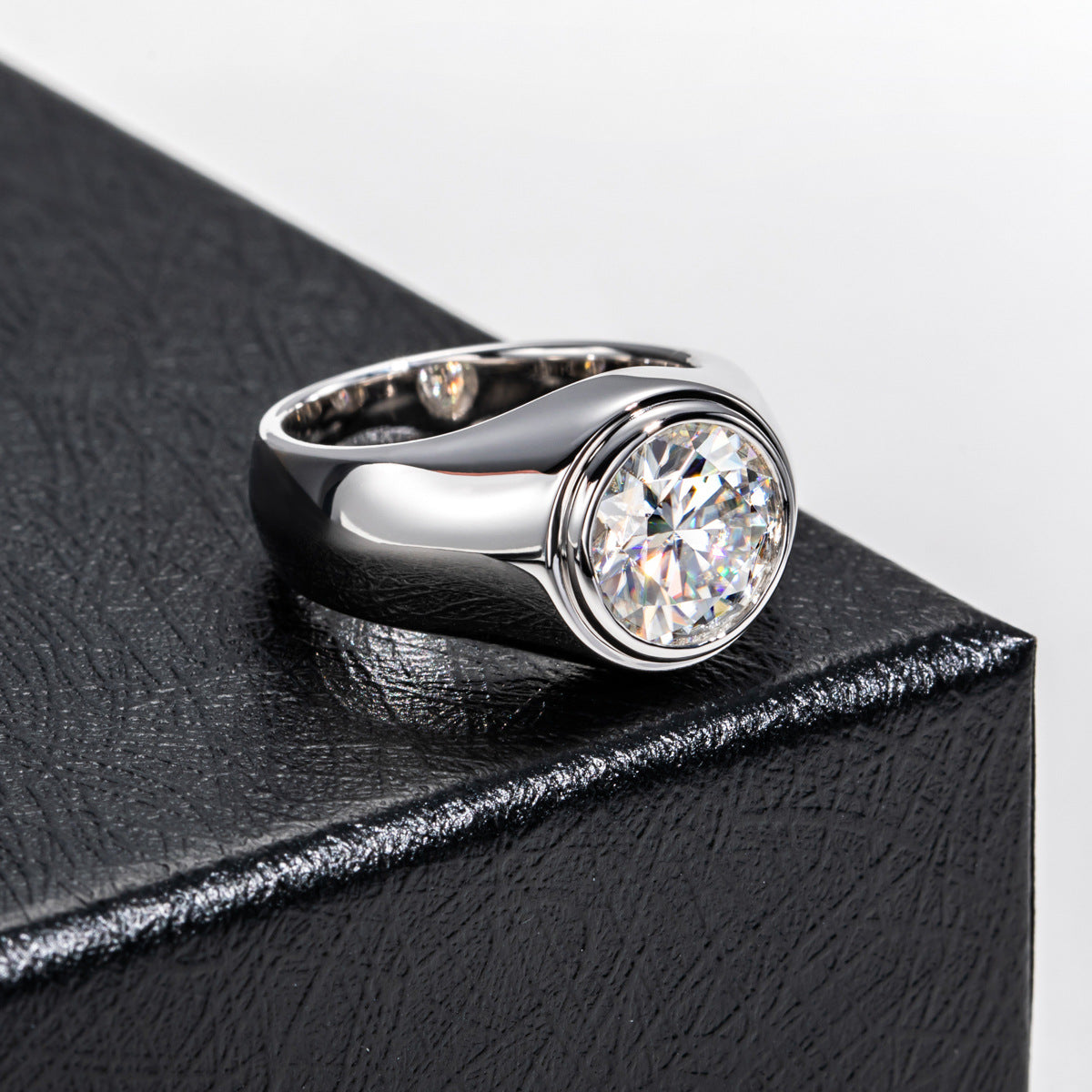 NHẪN AURORA SOLITAIRE – ĐƯỢC CHẾ TẠO BẠC STERLING VỚI ETERNAGOLD™