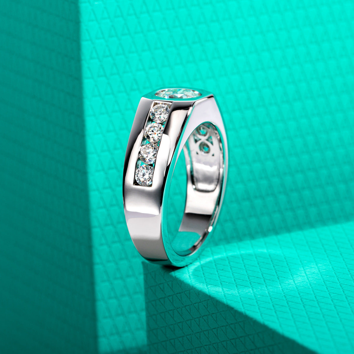 NHẪN MOISSANITE CỔ ĐIỂN RỰC RỠ – ĐƯỢC CHẾ TẠO BẠC STERLING VỚI ETERNAGOLD™