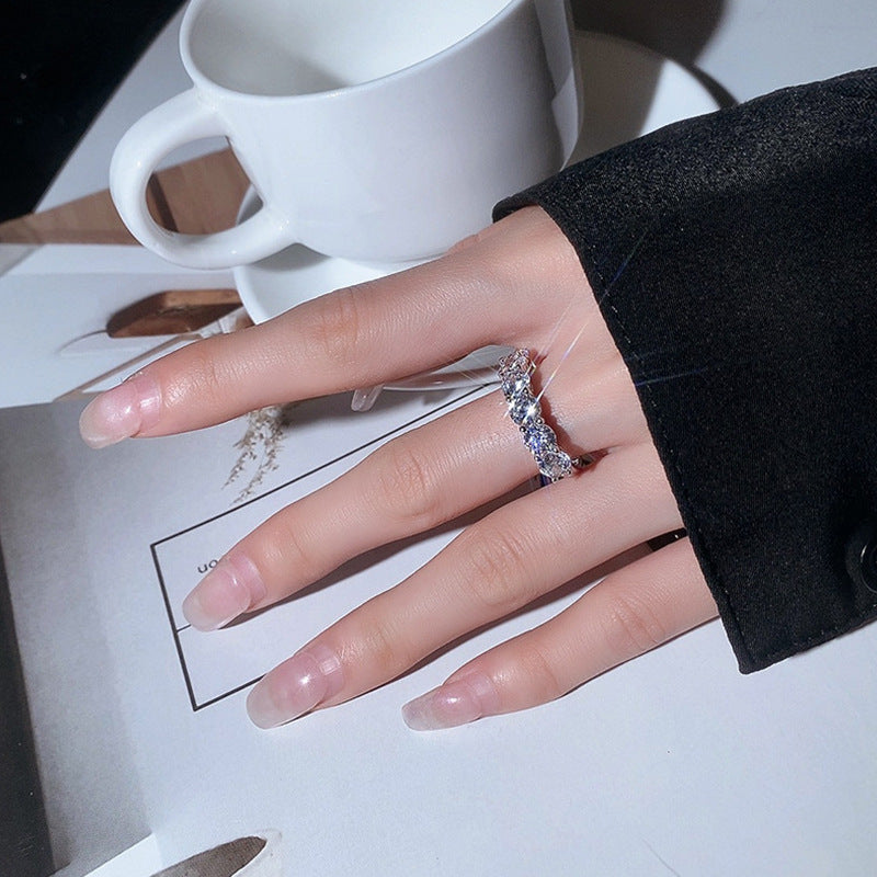 SOLARA V RING – CRAFTED IN STERLING SILVER