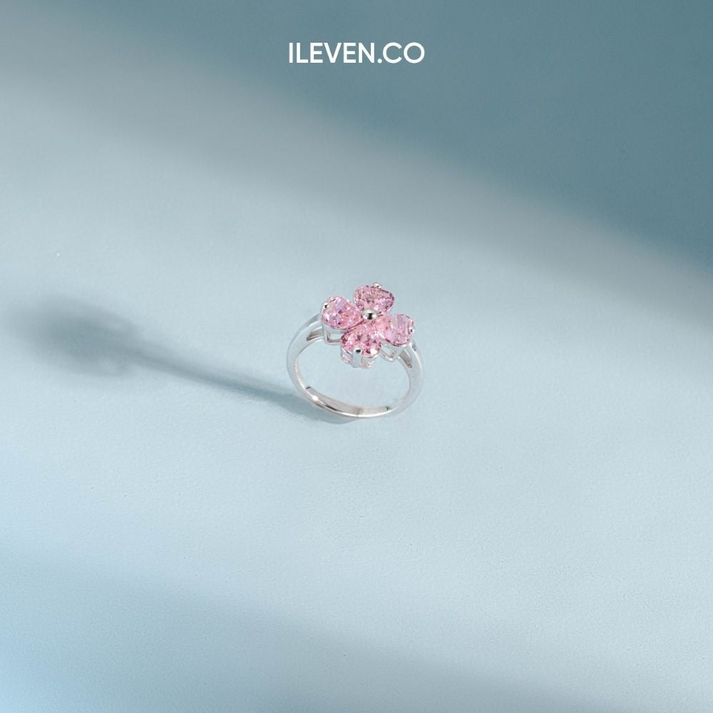 NHẪN HỒNG CỎ BA LÁCH MAY MẮN – ĐƯỢC CHẾ TẠO BẠC STERLING VỚI TRIPLESHIELD™