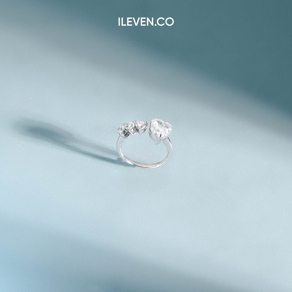 NHẪN TRÁI TIM TRIO – ĐƯỢC CHẾ TẠO BẰNG BẠC STERLING VỚI TRIPLESHIELD™