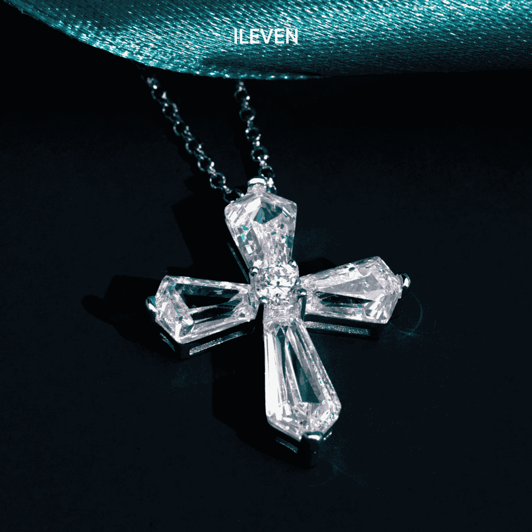 DÂY CHUYỀN THẬP TỰ CHẾ LUMINA – ĐƯỢC CHẾ TẠO BẠC STERLING VỚI TRIPLESHIELD™