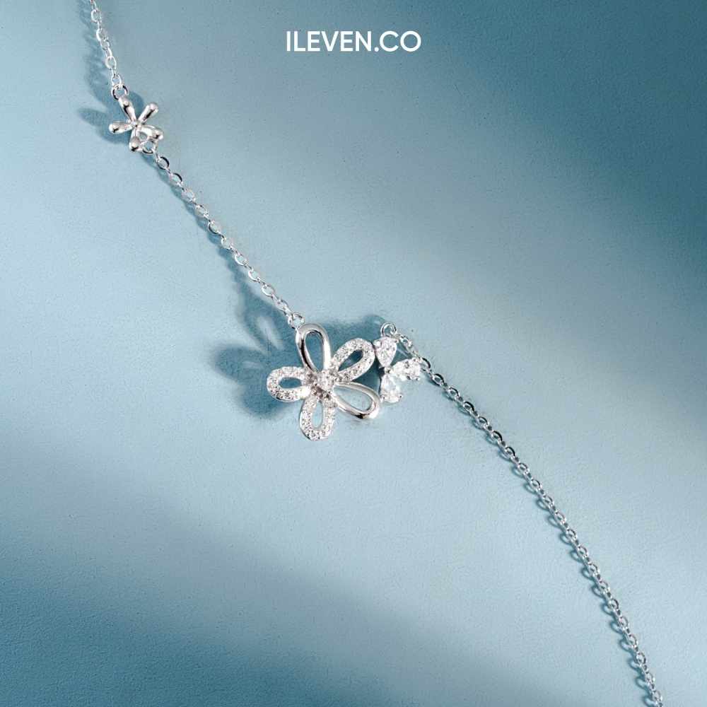 Vòng cổ năm cánh hoa – chế tác bằng bạc sterling với Triple Shield™