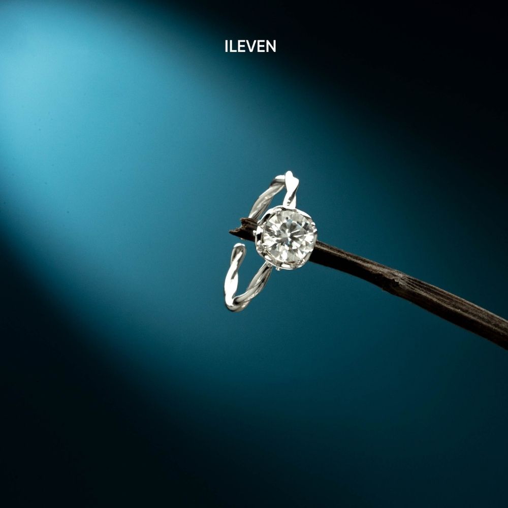 WILLOW GLEAM RING – CRAFTED IN STERLING SILVER