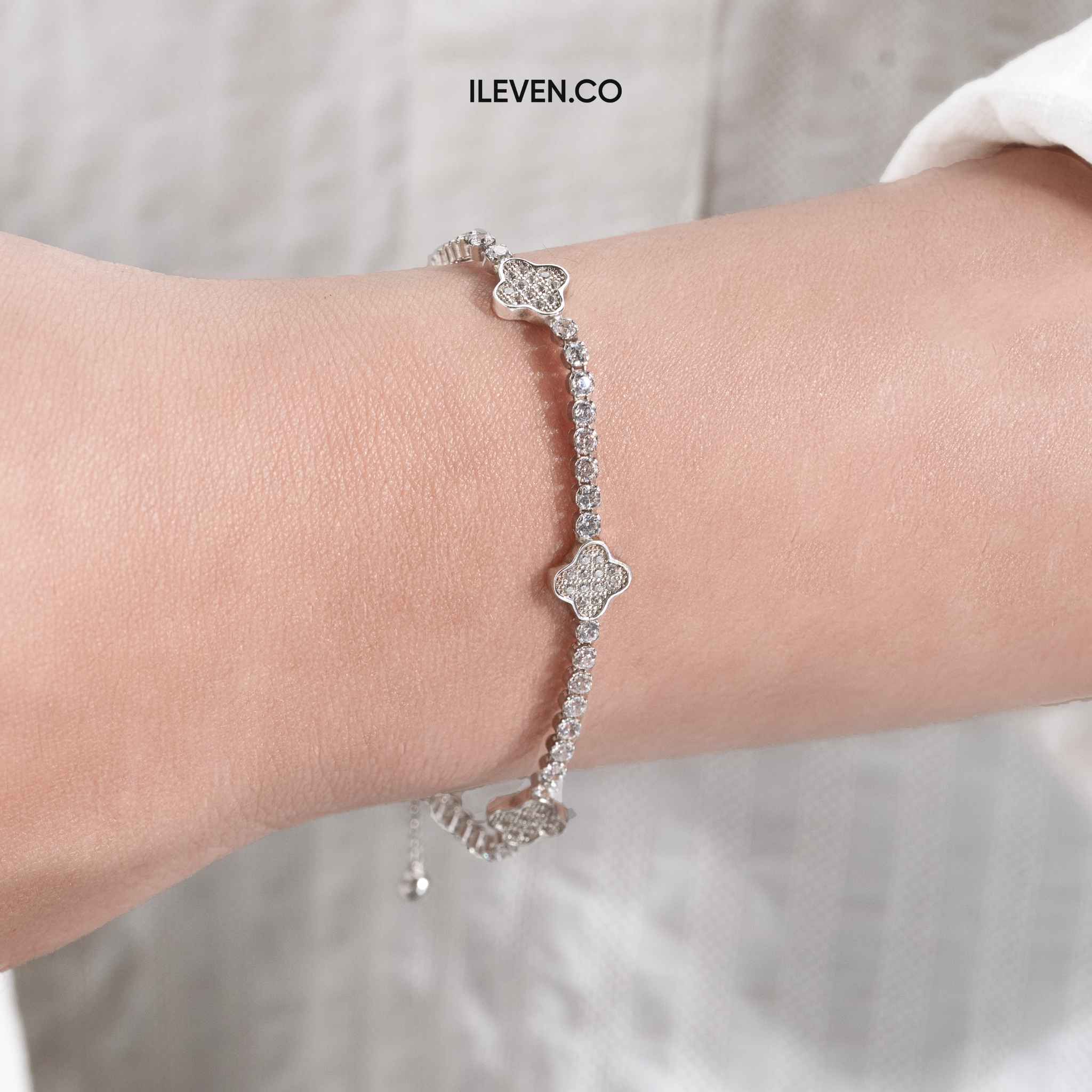 VÒNG TAY FOUR GRACE - ĐƯỢC CHẾ TẠO BẠC STERLING VỚI TRIPLESHIELD™