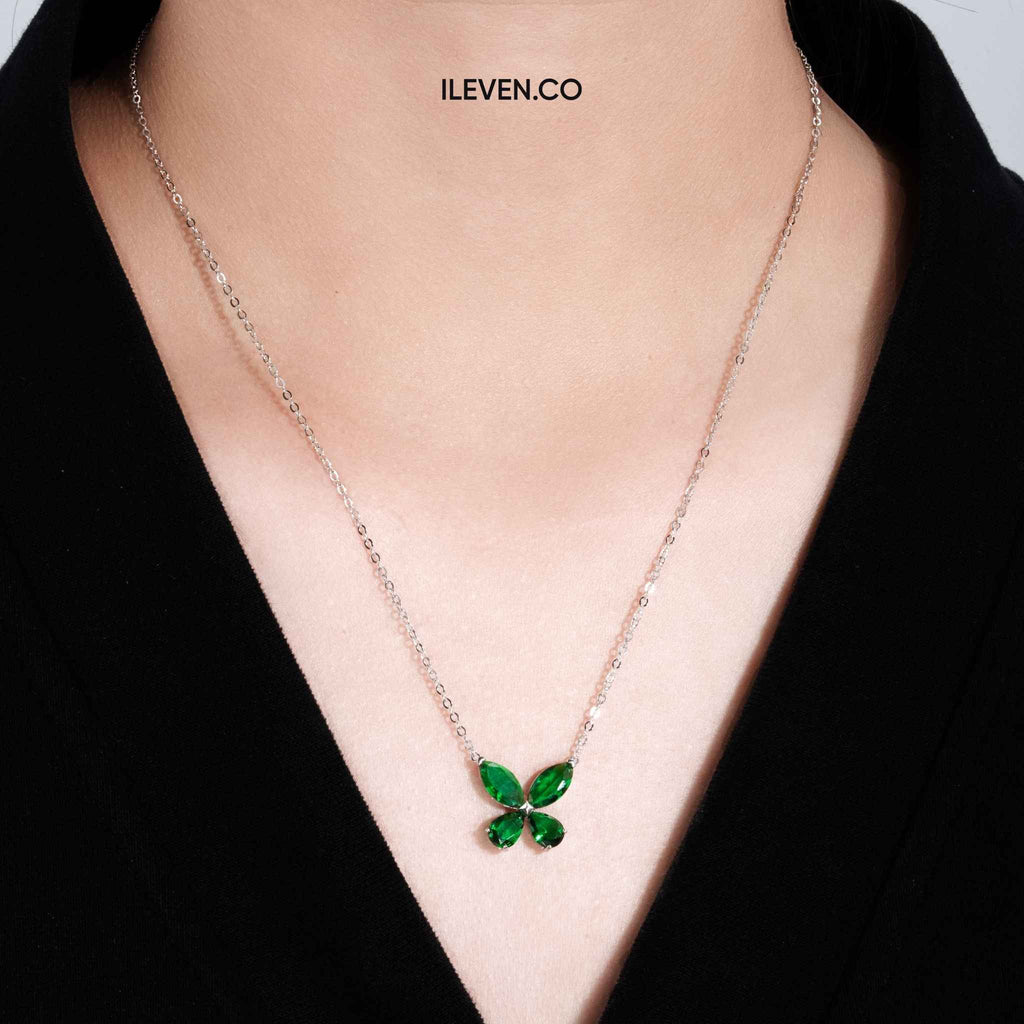 Dây chuyền bướm xanh lá cây rực rỡ – chế tác bằng bạc sterling với Triple Shield™