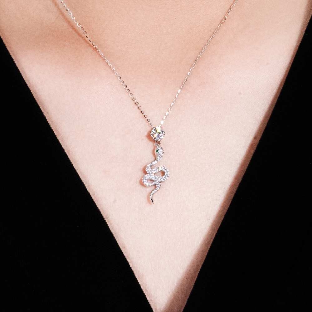 VÒNG CỔ SERPENT GRACE – ĐƯỢC CHẾ TẠO BẠC STERLING VỚI TRIPLESHIELD™