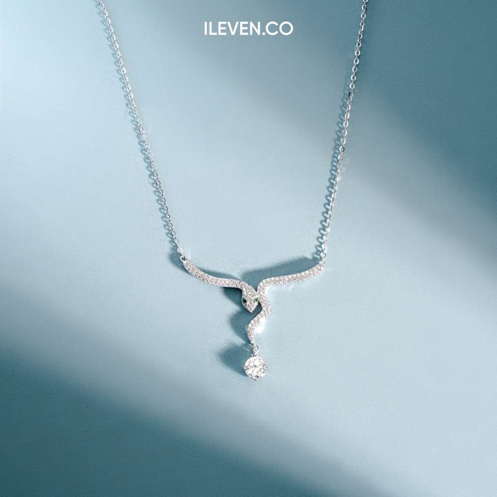 VÒNG CỔ SERPENT ELEGANCE – ĐƯỢC CHẾ TẠO BẰNG BẠC STERLING VỚI TRIPLESHIELD™